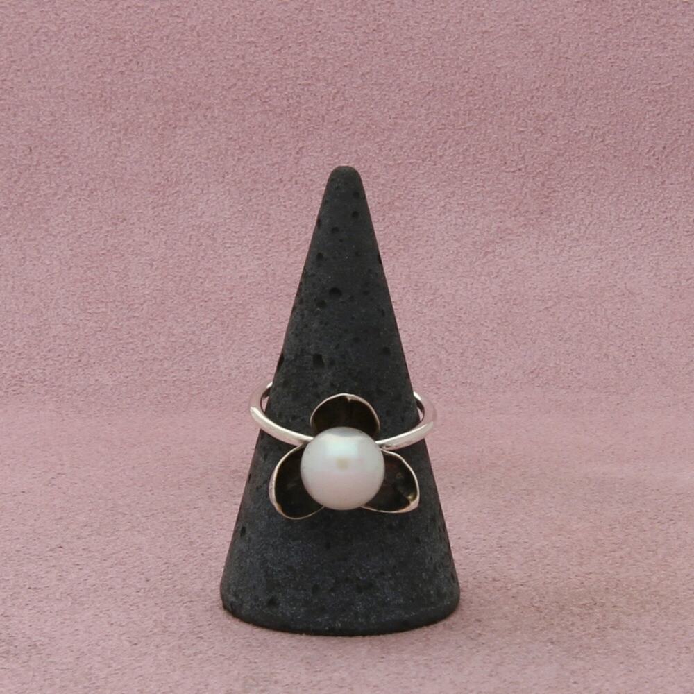 sterling silver vintage pearl flower ring size 7.5